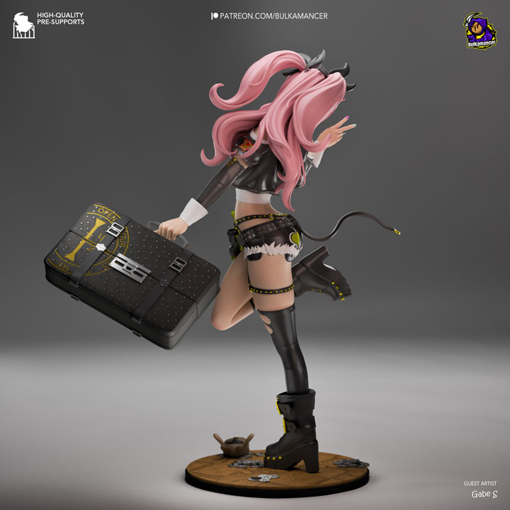 Фигурка Nicole Demara - Zenless Zone Zero, вид сбоку